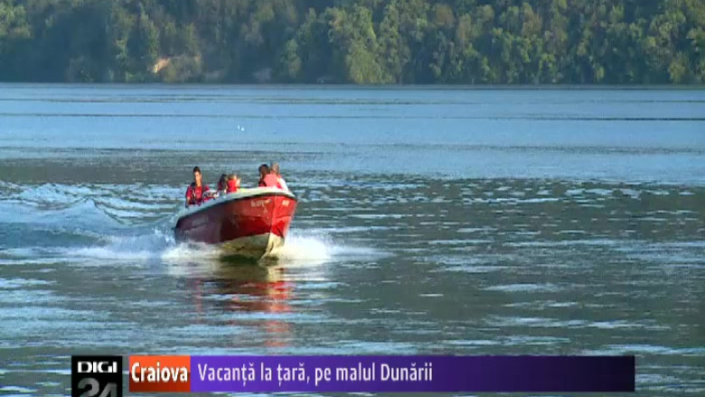 Vacanta la tara, pe malul Dunarii Imagine