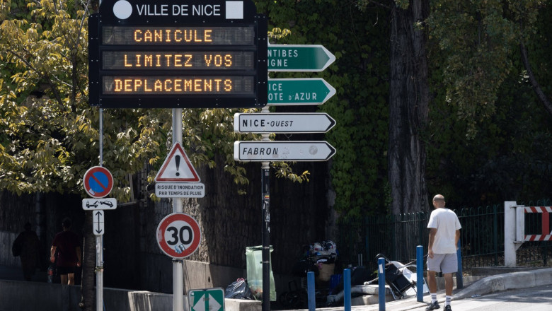 Val de canicula cu temperaturi „exceptionale” in Franta. 12 departamente sunt in alerta rosie Imagine