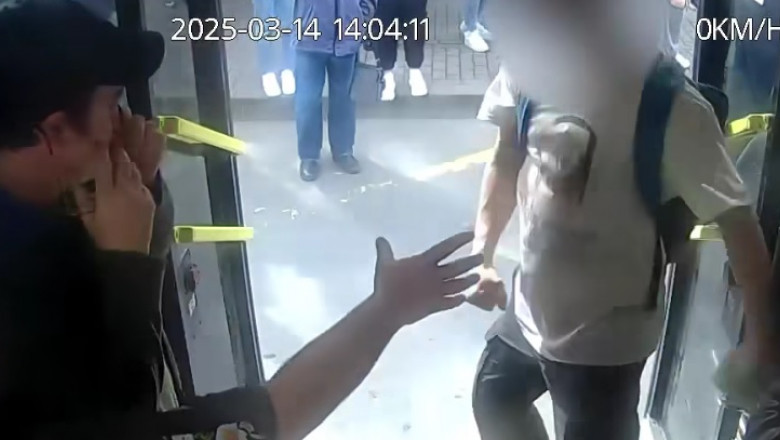 Val de incidente violente in transportul public: soferi agresati, autobuze si tramvaie vandalizate. Imagini cu cele mai recente cazuri Imagine