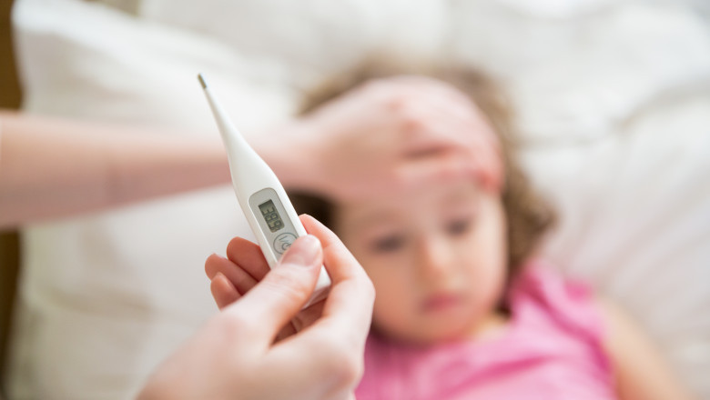 Val de viroze din cauza schimbarii vremii: 90.000 de cazuri de infectii respiratorii intr-o saptamana. Sfatul medicilor Imagine