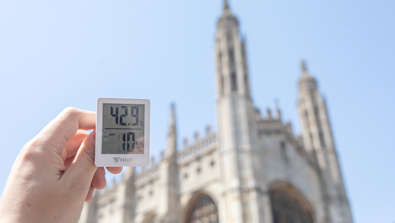 Val sufocant de canicula peste Europa: 40 de grade la umbra. Pene de curent in Cehia, incendii de vegetatie in Grecia, Turcia si Spania Imagine