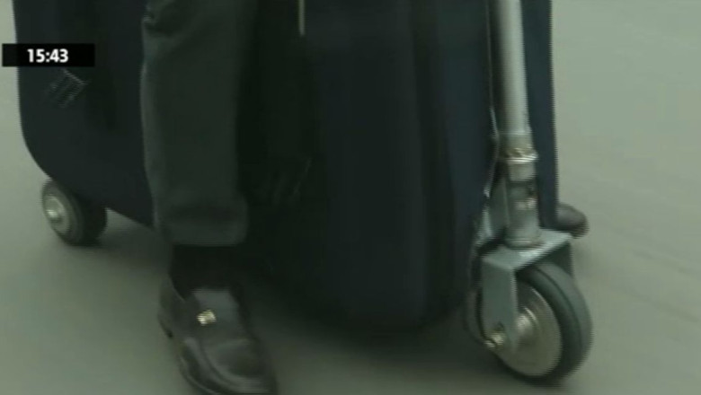 Valiza-scuter. Un chinez a inventat un nou mijloc de transport Imagine