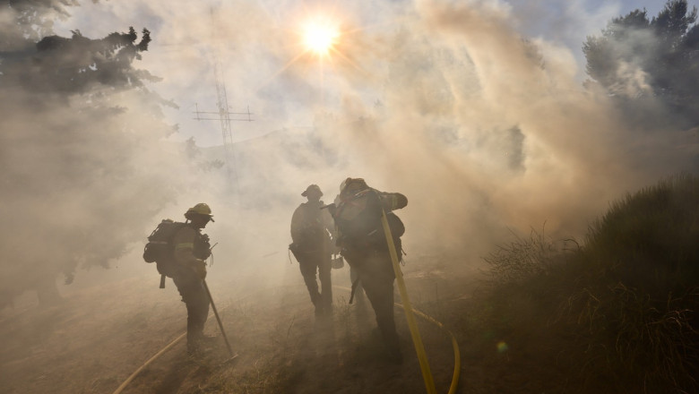Valul de caldura care a lovit SUA face deja ravagii. Evacuari si mii de hectare devastate de incendii de vegetatie in California Imagine
