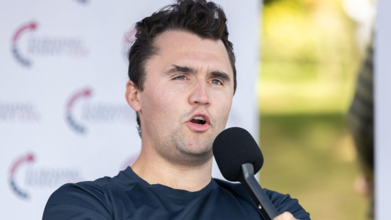 Vanzarile de biblii au crescut in SUA dupa asasinarea lui Charlie Kirk Imagine