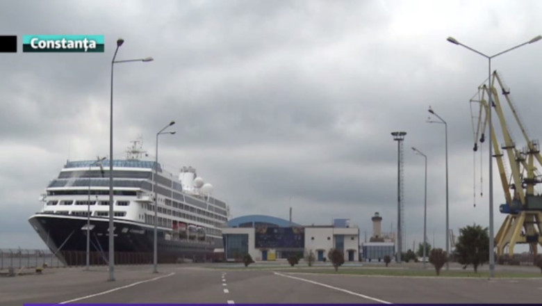 Vapor de cinci stele, in Portul Costanta. Peste 600 de turisti au vizitat Capitala, orasul port si Delta Dunarii Imagine