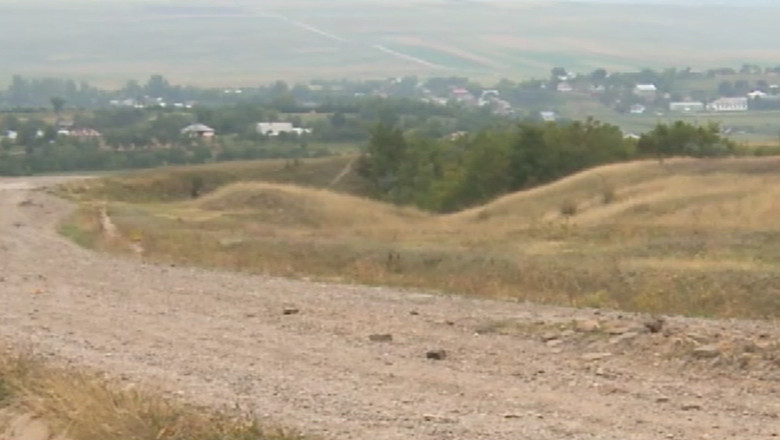 VASLUI. Sute de elevi vor fi nevoiti sa mearga zeci de kilometri pe jos la scoala Imagine