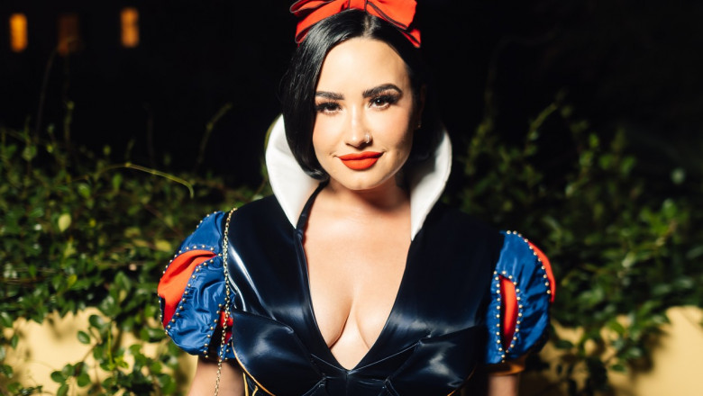 Vedetele de la Hollywood s-au costumat de Halloween Imagine