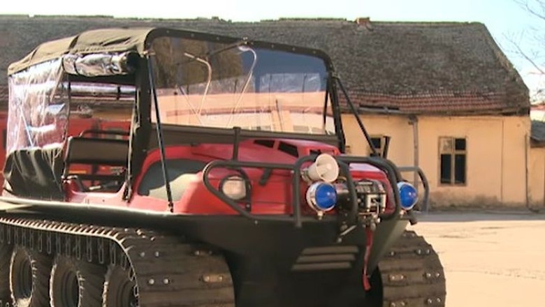 Vehicul pentru „vremuri grele" la pompierii timiseni Imagine