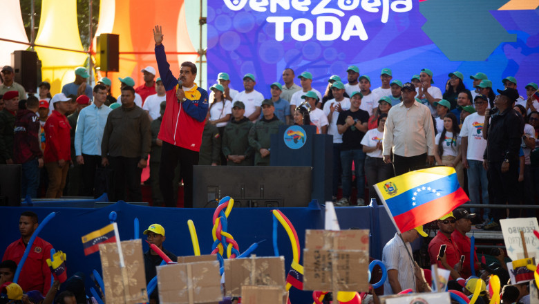 Venezuela vrea sa anexeze o regiune cat Grecia de la tara vecina. Maduro i-a chemat pe oameni sa voteze la referendum Imagine