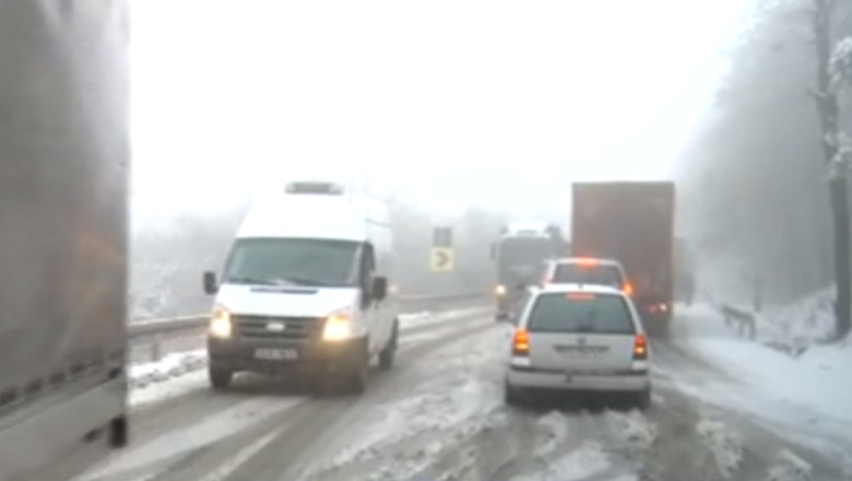 Verificari la iesirea din oras. La Iasi, politistii au tras pe dreapta masinile de mare tonaj Imagine