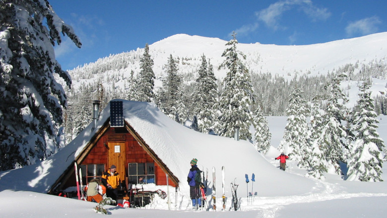 Verificari pentru un concediu fara griji. Autoritatile le recomanda turistilor sa fie precauti cu ofertele incomplete Imagine