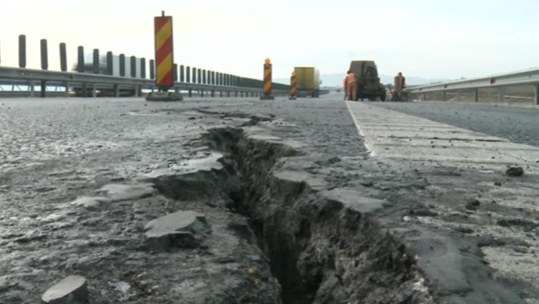 Viaduct abia inaugurat, deja fisurat Imagine