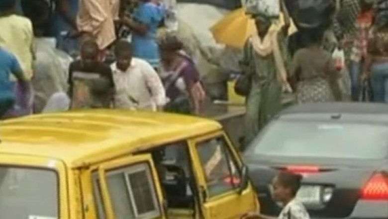 Viata traita cu frica de Ebola. Din cauza epidemiei, oamenii din Liberia si-au schimbat total obiceiurile Imagine