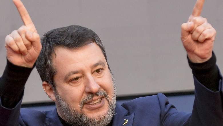Vicepremierul italian Matteo Salvini jubileaza dupa victoria lui Simion: „Poporul a votat, in sfarsit, liber, cu capul si cu inima” Imagine
