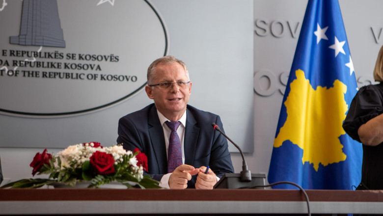 Vicepremierul kosovar Besnik Bislimi a fost expulzat din Serbia Imagine