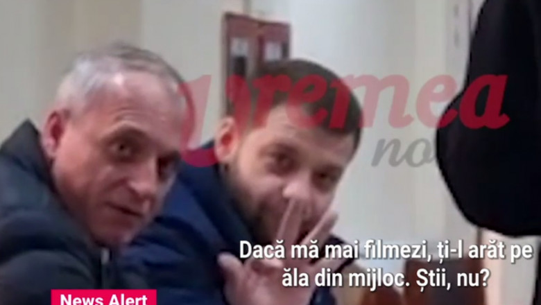 Vicepresedintele PSD al CJ Vaslui, explicatii hilare despre gestul golanesc: Este semnul victoriei de pe vremea regelui Filip al VI-lea Imagine