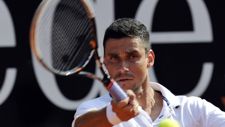 Victor Hanescu l-a invins pe Verdasco si s-a calificat in sferturi la Doha Imagine
