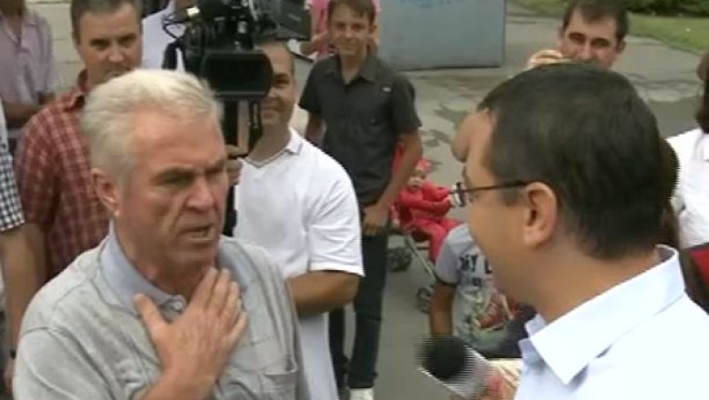 Victor Ponta, apostrofat de un batran: PSD, „cel mai hot partid” Imagine