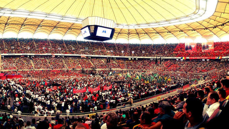 Victor Ponta ii raspunde Elenei Udrea: Ceausescu isi facea congresele la Sala Palatului, nu pe stadion Imagine