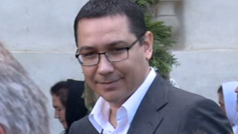 Victor Ponta, la hramul manastirii Putna Imagine