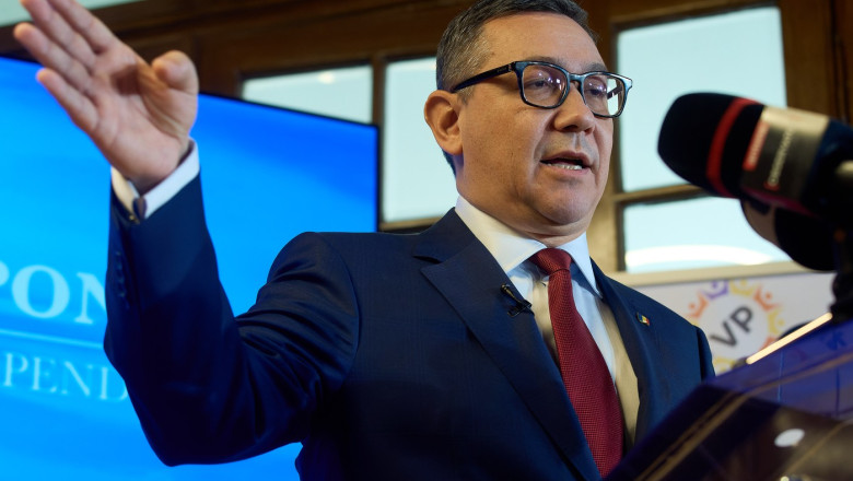 Victor Ponta o face pe Elena Lasconi „idiotul util al sistemului” si a anuntat ca depune impotriva ei plangere penala Imagine