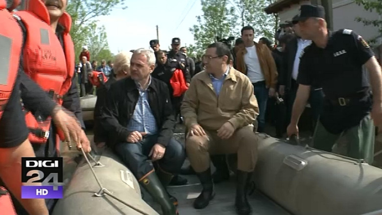 Victor Ponta si Liviu Dragnea, in Teleorman. Cei doi promit bani pentru diguri, autoritatile locale promit ca le fac pana la toamna Imagine