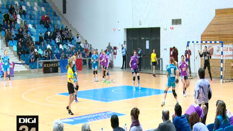 Victorie dupa sase infrangeri consecutive. SCM Craiova - HC Zalau, 22-17 Imagine