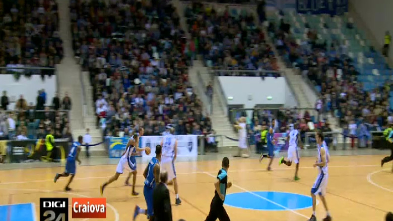 Victorie pentru baschetbalistii craioveni in derby-ul Olteniei  Imagine