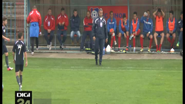 Victorie pentru mama. Antrenorul FC Bihor a dedicat victoria cu Minerul memoriei mamei sale Imagine