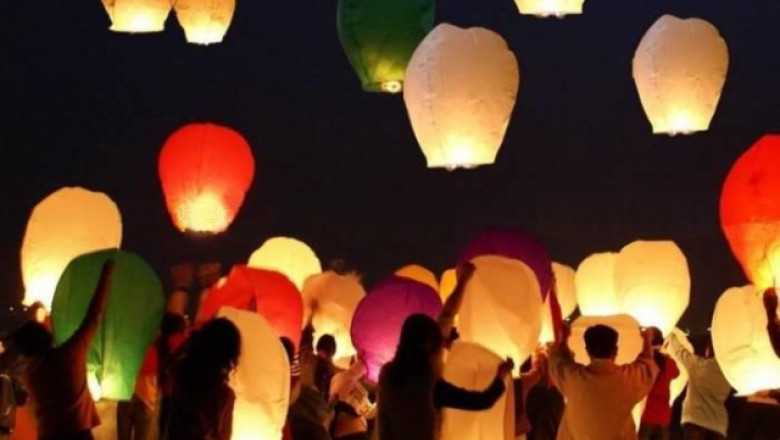 VIDEO. 350 de lampioane lansate in cinstea Regelui Mihai Imagine