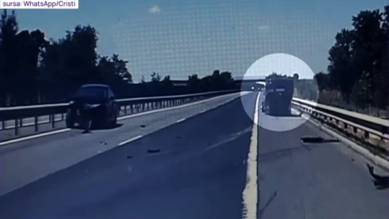 VIDEO Accident grav pe Autostrada Soarelui: Momentul in care o masina se rastoarna, dupa ce s-a izbit de un alt autoturism Imagine