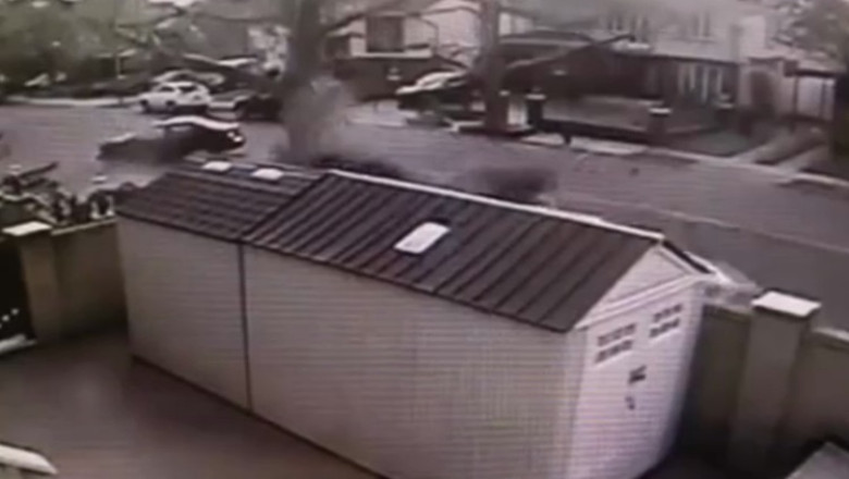 VIDEO. Accident spectaculos in New York: Un Lamborghini s-a rupt in doua Imagine