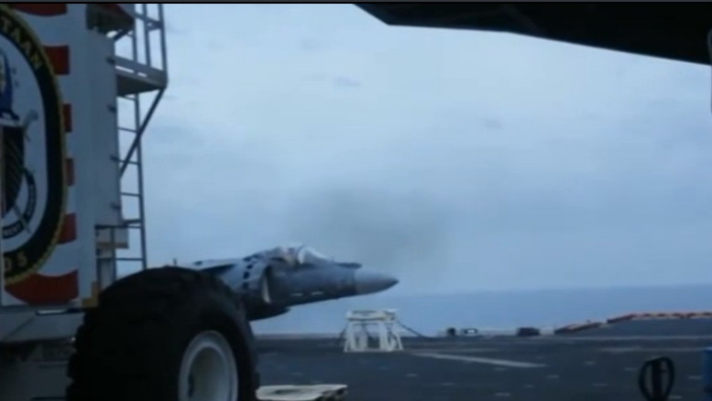 VIDEO. Aterizare pe „scaun” la bordul unui portavion Imagine
