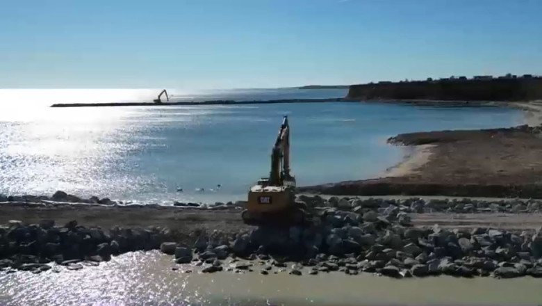 VIDEO Au inceput lucrarile pentru extinderea plajelor din sudul litoralului. Cum arata acum Imagine