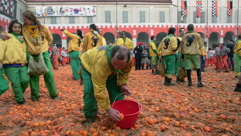 VIDEO. Bataie cu portocale Imagine
