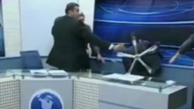 VIDEO. Bataie in direct la TV. Un politician din Iordania a aruncat cu un scaun intr-un adversar Imagine