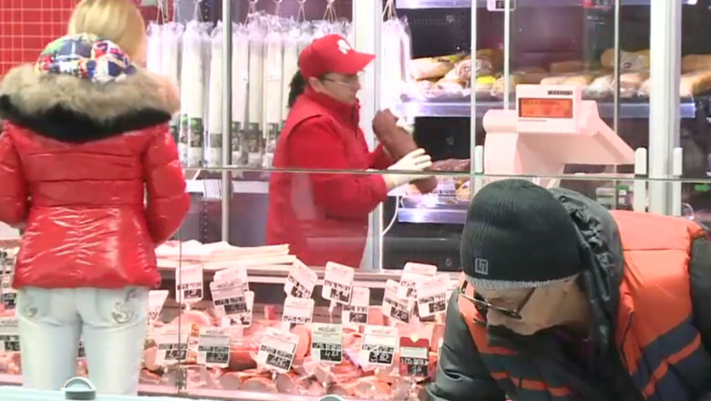 VIDEO. Bonul bate statistica: Oficial, viata s-a scumpit cu 17%, dar cosul de Craciun de anul trecut costa cu 50% mai putin Imagine