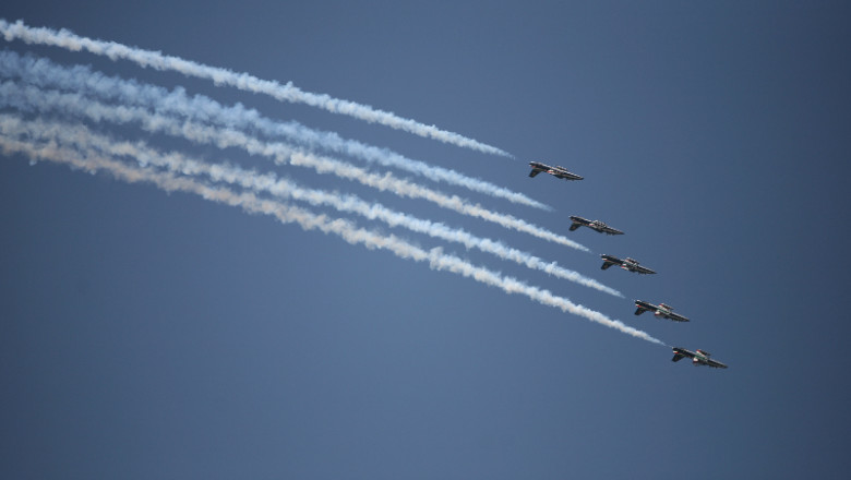 VIDEO Bucharest International Air Show: Cei mai buni piloti ai lumii in cel mai mare spectacol aviatic al anului Imagine