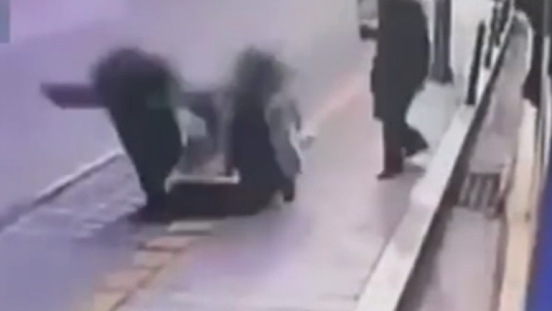 VIDEO. Capcana din trotuar Imagine