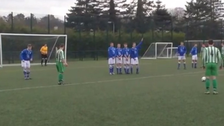 VIDEO. Cea mai slaba executie a unei lovituri libere Imagine