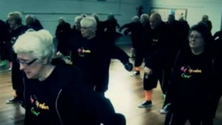 VIDEO. Cel mai varstnic grup de hip-hop din lume Imagine