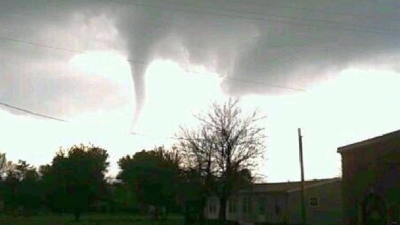 VIDEO Cel putin 18 morti in urma tornadelor in SUA. Vartejurile ating aproape 1 km diametru Imagine