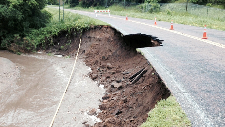 VIDEO Cratere in sosele si zone sinistrate in statul american Minnesota dupa ploile abundente Imagine