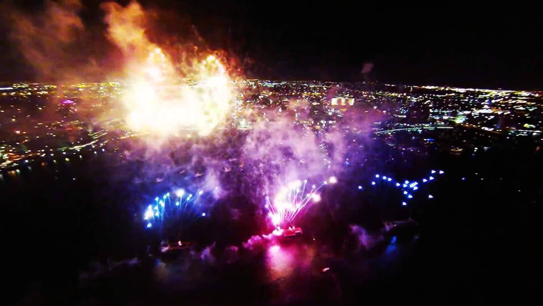 VIDEO Cu drona in mijlocul focurilor de artificii. Imagini spectaculoase Imagine