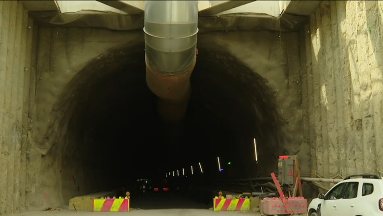 VIDEO Cum arata lucrarile la primul tunel sapat pentru o autostrada din Romania. Autostrada Sibiu-Pitesti va avea 8 tuneluri in total Imagine