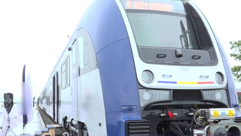VIDEO Cum arata primul tren electric construit de polonezi pentru Romania. Face parte dintr-un lot de 62 de trenuri si atinge 160 km/h Imagine