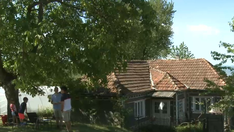 VIDEO Cum arata viata la tara a fostilor oraseni: „Am ajuns la concluzia ca exista ceva mai mult decat munca si cariera” Imagine