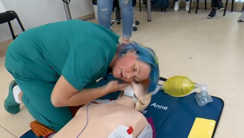 VIDEO. Cum putem salva viata unui om cazut pe strada. Tehnici corecte de prim-ajutor pe care trebuie sa le aplicam Imagine