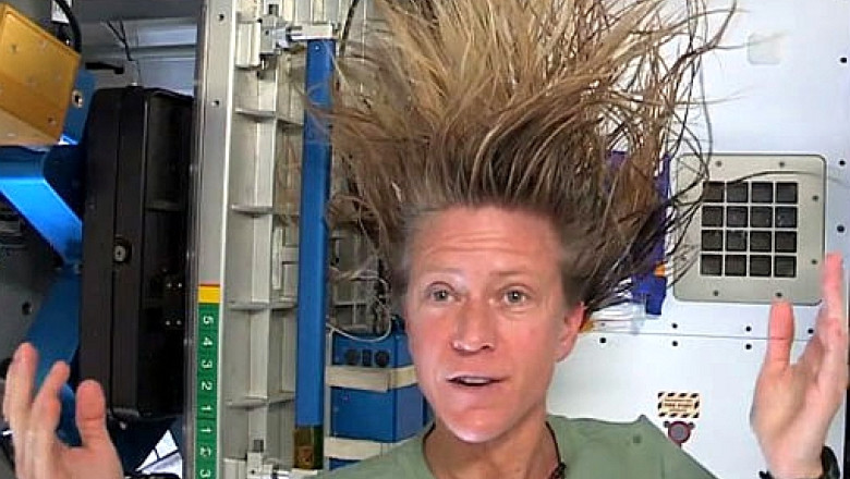 VIDEO Cum se spala pe cap astronautii in spatiu. Demonstratie pe Statia Spatiala Internationala Imagine