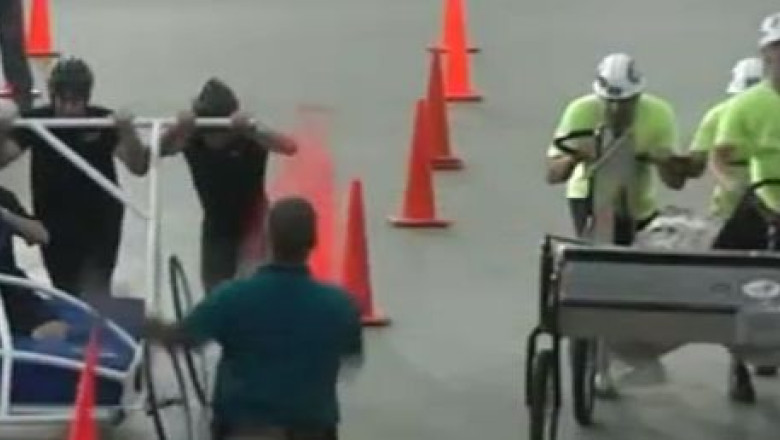 VIDEO. Cursa de alergat cu patul. Intrecerea s-a desfasurat in statul american Kentucky Imagine